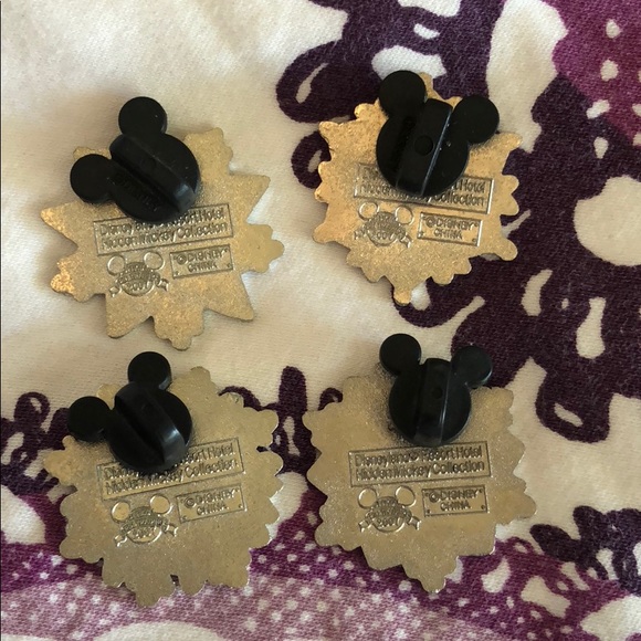 Snowflake Disney Trading Pin Bundle - Picture 2 of 2
